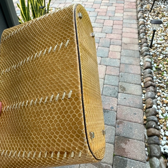 Salvatore Ferragamo snake skin vintage bag - Picture 8 of 12